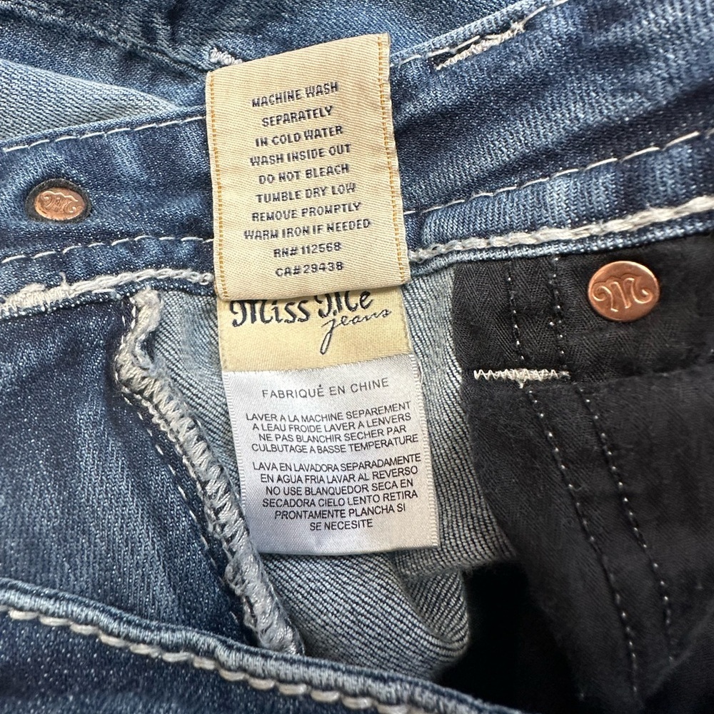 Miss Me Signature Bootcut Blue Jeans Women’s Embellished Pockets 28 Denim Y2K - Picture 7 of 9